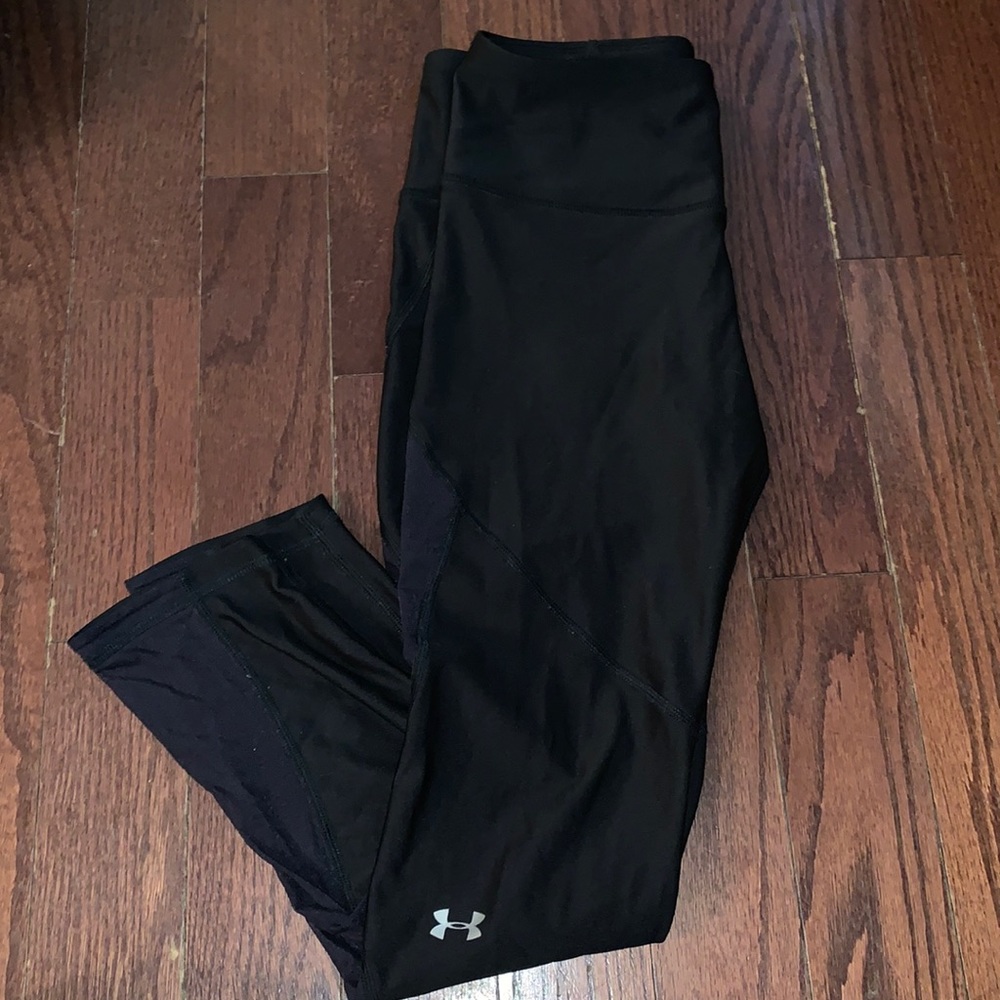 Under Armour leggings with sheer panel at the calf. 3/4 length.